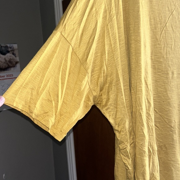 LuLaRoe top - Picture 3 of 6